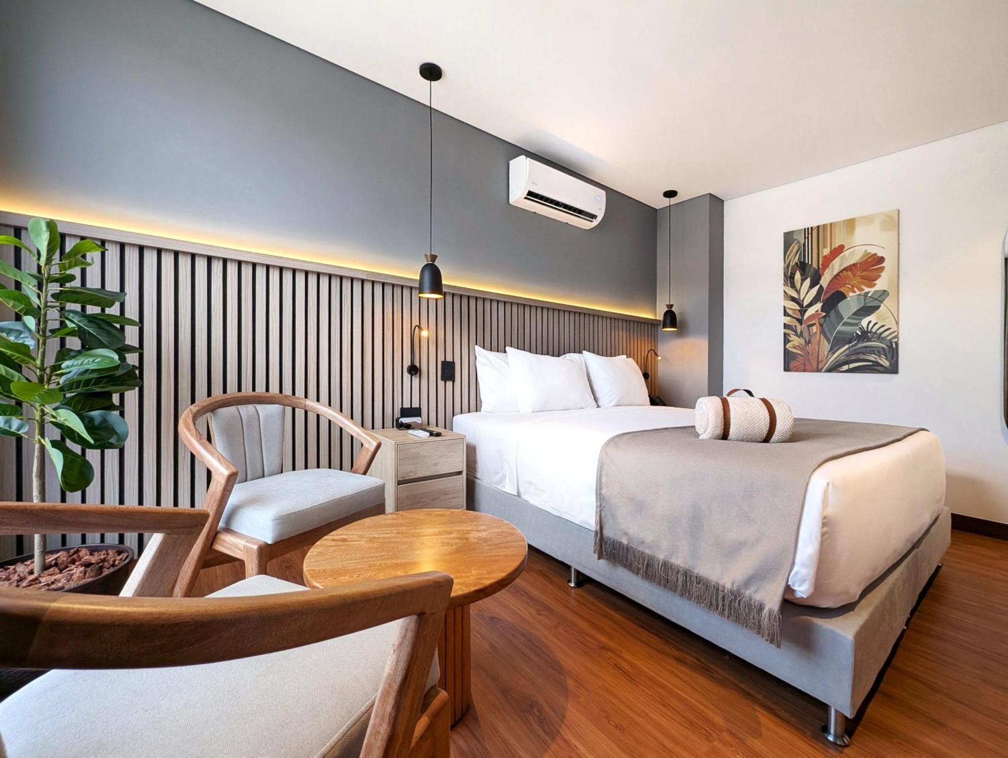 Hotel Moa Select Medellín